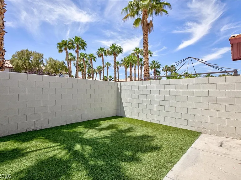 3910 Starfield Ln — Photo 4
