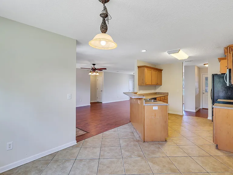 233 Madison Belle Ln — Photo 17