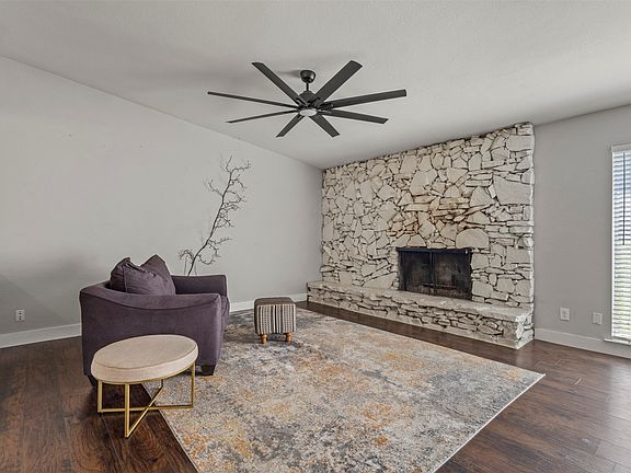 4th image of 2248 Dorrington Dr