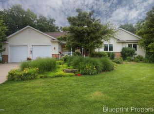 1375 5th St, Belding, MI 48809