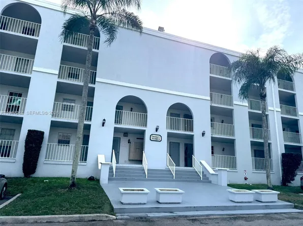 7980 N French Dr #3-404, Pembroke Pines, FL 33024