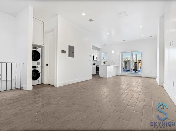 266 Bleecker Street image 1 of 15