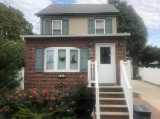 103 Catherine Ave, Franklin Square, NY 11010