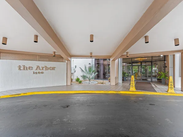 1400 Saint Charles Place #616, Pembroke Pines, FL 33026