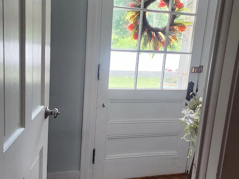 266 Pleasant St #2 — Photo 7