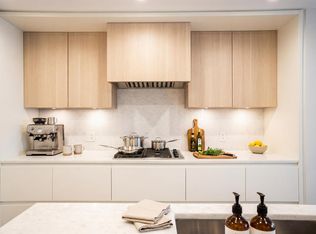 7418 Paulson St #601, Vancouver, BC