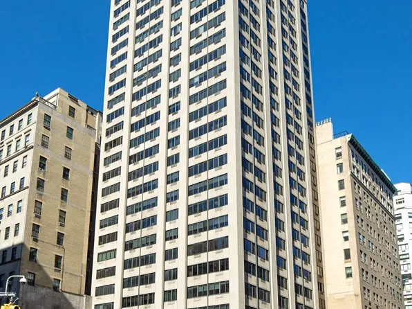 900 Park Avenue image 12 of 12