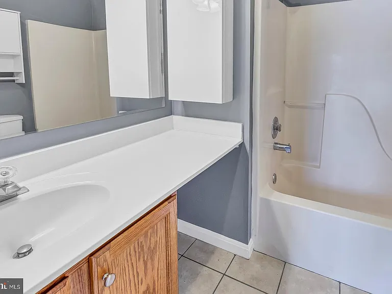 9456 Sea Breeze Ct — Photo 23