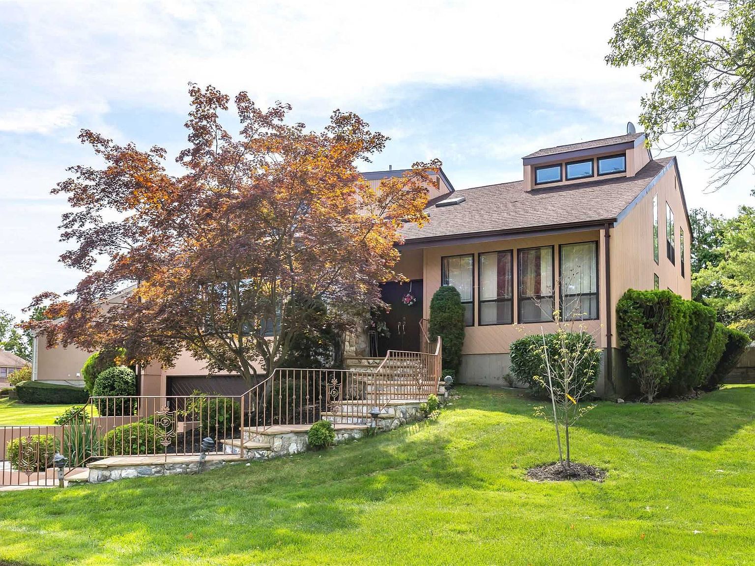 22 Crest Hollow Ln, Albertson, NY 11507 Zillow