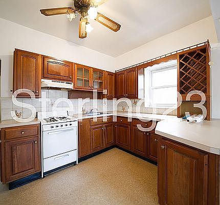 3rd image of 2386 23rd St APT 2