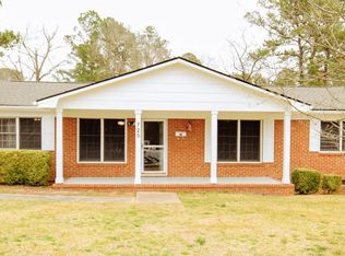 725 Ashburton Dr, Fayetteville, NC 28301