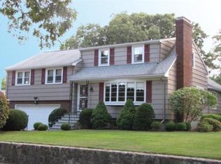 22 Harris Ave, Wellesley, MA 02481