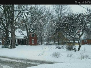 725 E Washington St, Marshfield, MO 65706