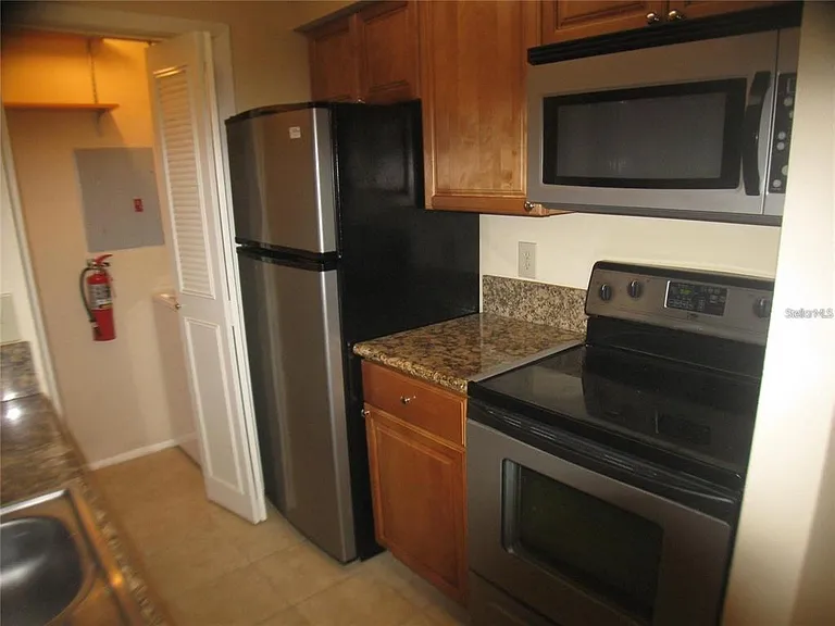 199 Afton Sq #210 — Photo 9