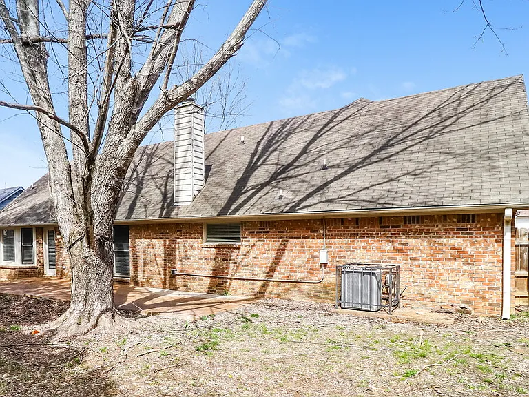 8815 Chimneyrock Blvd — Photo 20