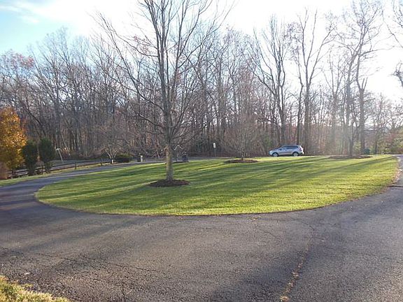 3rd image of 1387 Memorial Park Dr