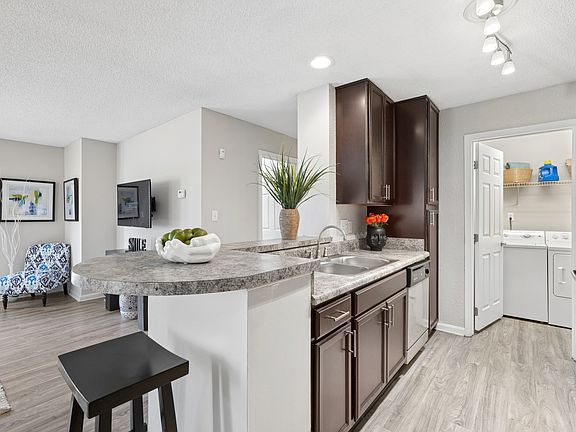3rd image of 200 Hyde Park Ct #101-P