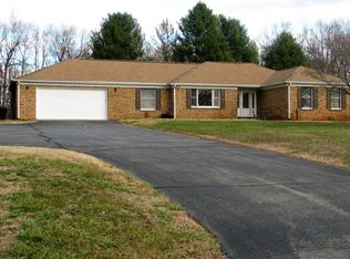 60 Chestnut Creek Dr, Hardy, VA 24101