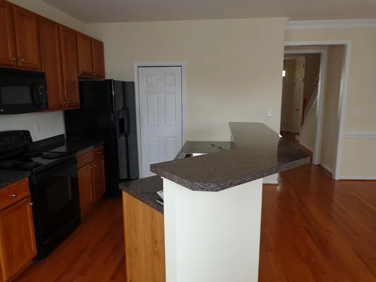 509 Village Loop Dr — Photo 16