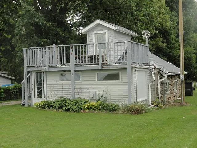7722 Wahl Rd photo 1