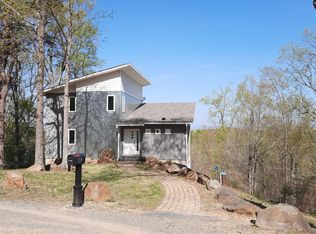 117 Harrison Ln, Linden, VA 22642