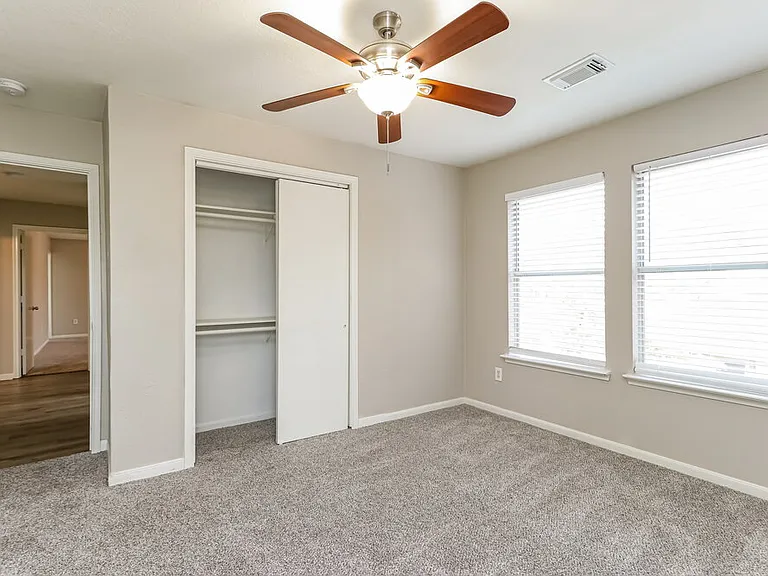 21202 Allenham Ct — Photo 15