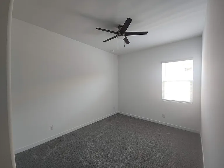 16833 W Smoketree Dr — Photo 23
