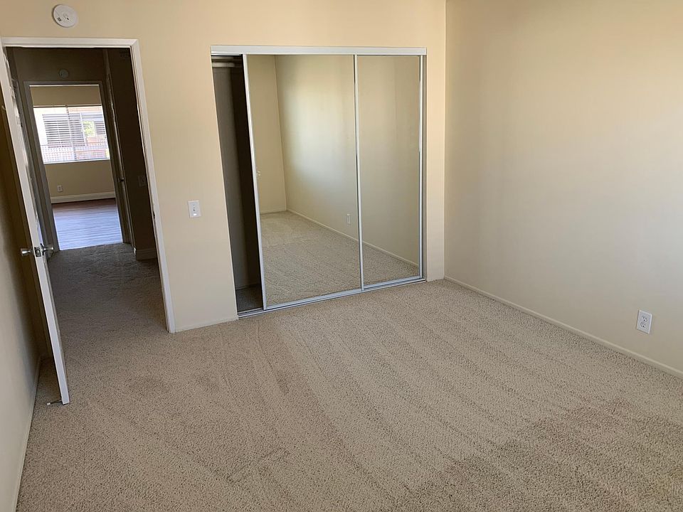 Second bedroom 11'x14'