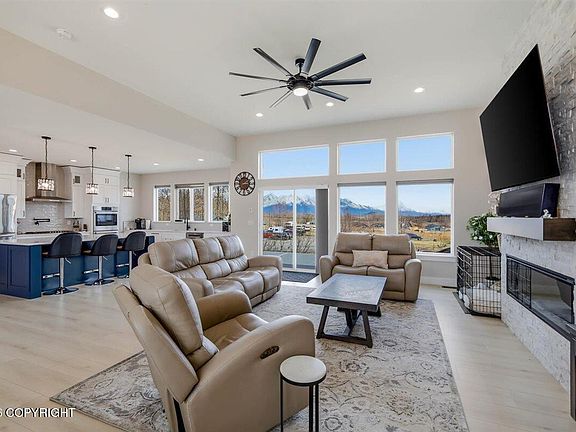 3rd image of 2001 S Sanctuary Dr