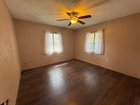 3rd image of 5712 Peninsular Dr
