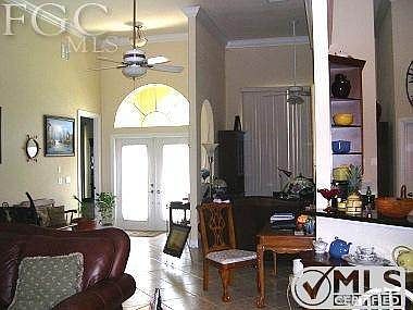 3rd image of 1005 Rush Ave #8