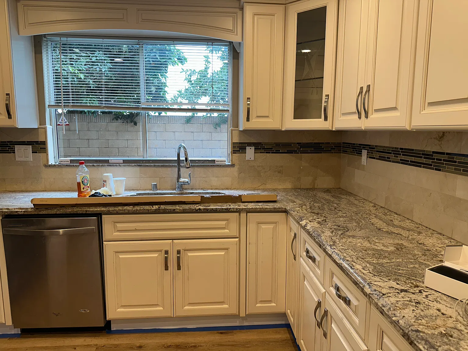 4 bed, 1863 sqft, $4,495 — Photo 3