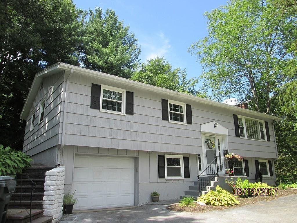 46 Central St, Auburn, MA 01501 Zillow