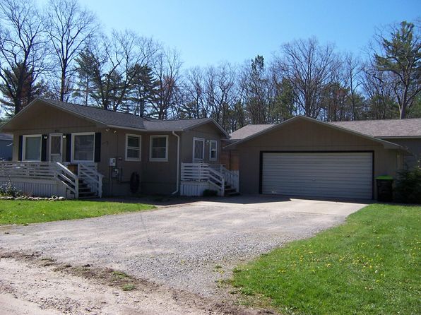 225 Goebel Ave, Roscommon, MI 48653