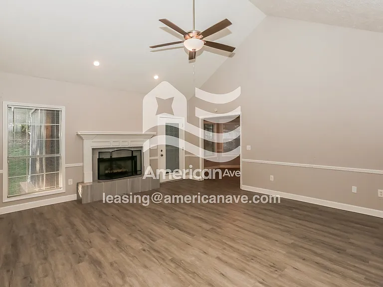 883145_003_living_room_13799479.jpg