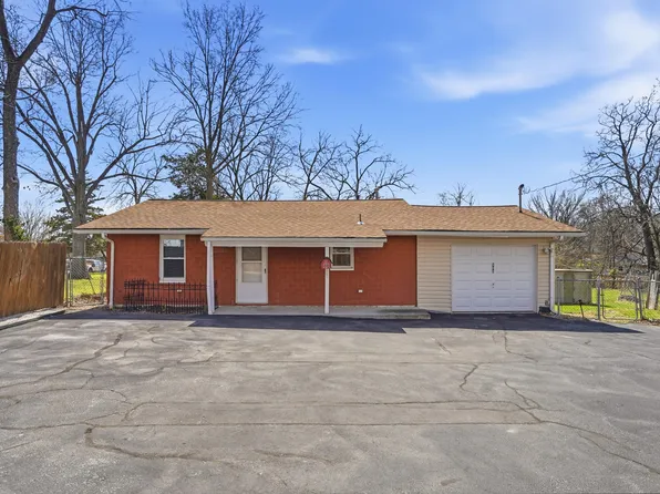 400 Auburn Ln, Columbia, MO 65203