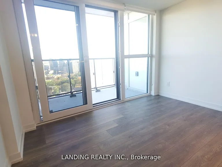 219 Dundas St E #2112 — Photo 11
