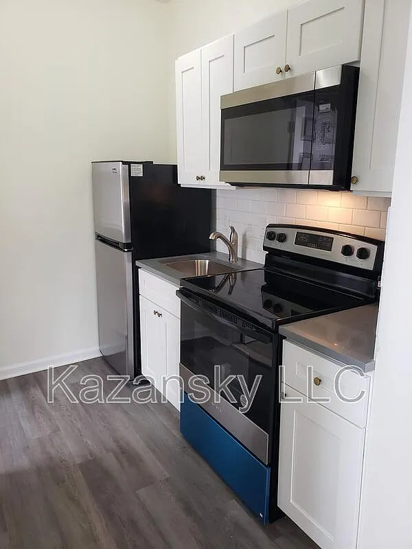 5625 Sprague St Floor 1 photo 1