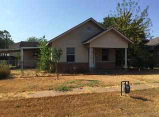 706 W 3rd St, Mc Gregor, TX 76657