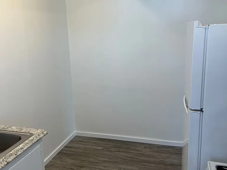 828 Napa Ave — Photo 11