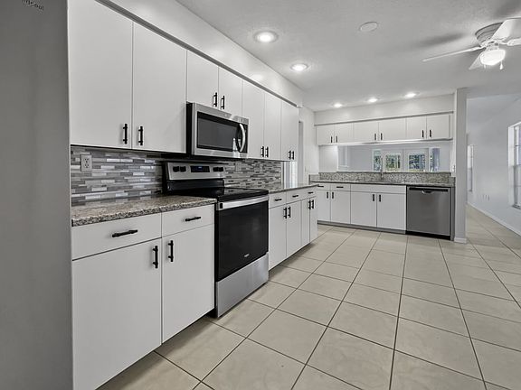 3rd image of 7542 Fairlinks Ct #2