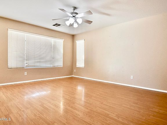 5th image of 10525 W ROANOKE Avenue