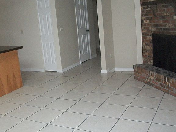 3rd image of 208 Brittany Ave