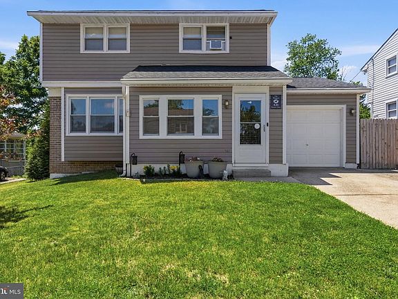 2nd image of 426 Brewster Dr