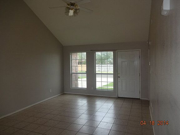 4th image of 2544 Hamburg St