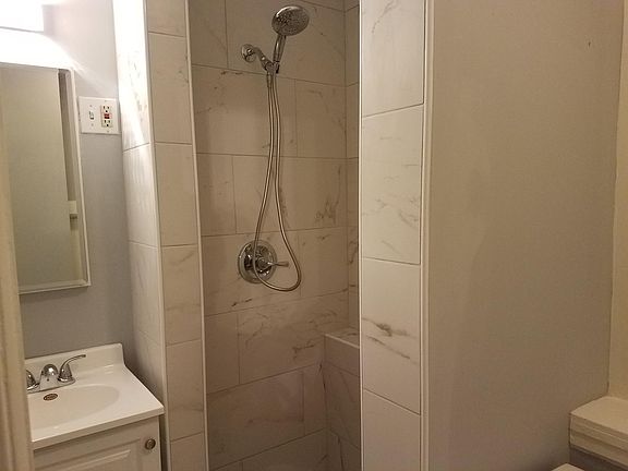 4th image of 2327 W Montana St #2