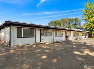 813 Woodford Avenue N, Kent, WA