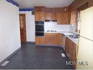 3rd image of 2413 Morningside Ave
