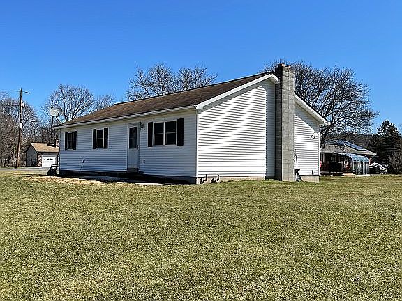 2nd image of 89 Orchard Dr