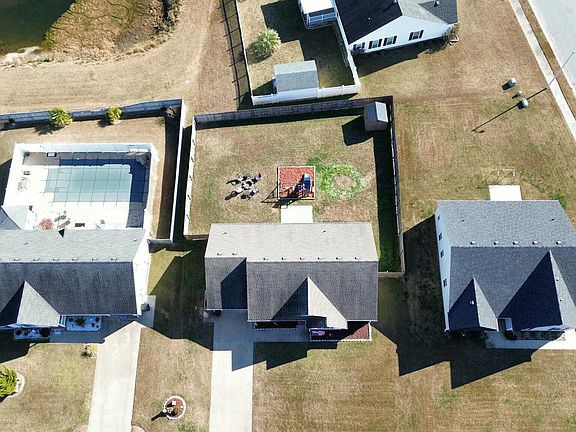 2nd image of 812 Compass Drive